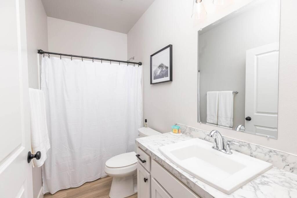 Charming 3-Bedroom In Vibrant New Neighborhood Billings Eksteriør billede